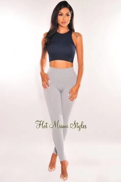 ITZON APPAREL Just In HMS ESSENTIAL: Navy Ribbed Seamless Sleeveless Crop Top