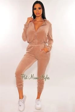 Sole Mio (set) Just In HMS Lounge: Blush Velour Triangle Top Hoodie Joggers Three Piece Set