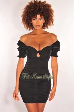 Vendor-unknown Black Padded Short Sleeve Hook & Eye Ruched Dress Just In