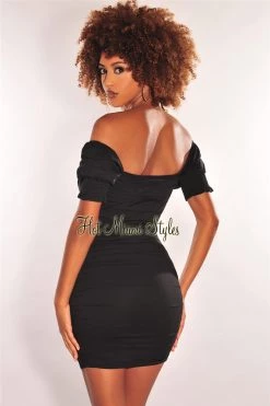 Vendor-unknown Black Padded Short Sleeve Hook & Eye Ruched Dress Just In