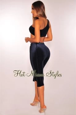 Sole Mio (set) Midnight Velvet One Shoulder Capri Two Piece Set