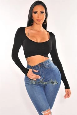 Glamazon Black Ribbed Knit Round Neck Long Sleeve Crop Top