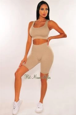 Sole Mio (set) HMS Fit: Sand Ribbed Seamless Padded Butt Lifting Biker Shorts Two Piece Set